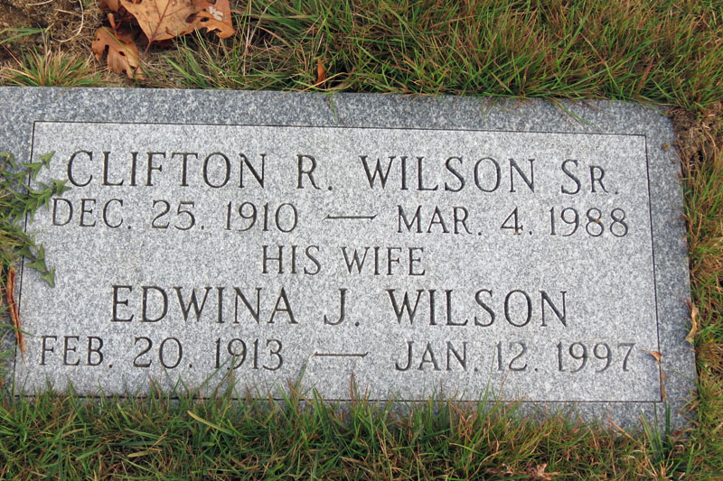 Kip and Edwina Wilson monument
